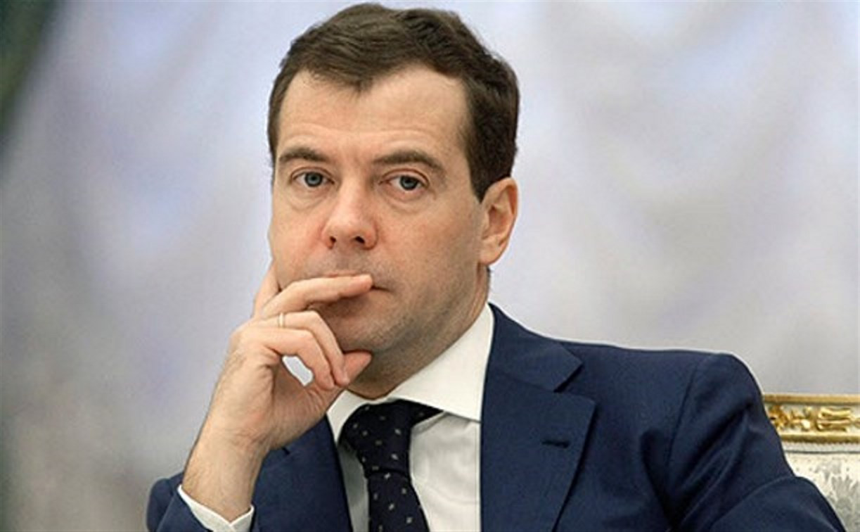 Дмитрий Медведев поручил исключить возможность необоснованного роста цен на продукты