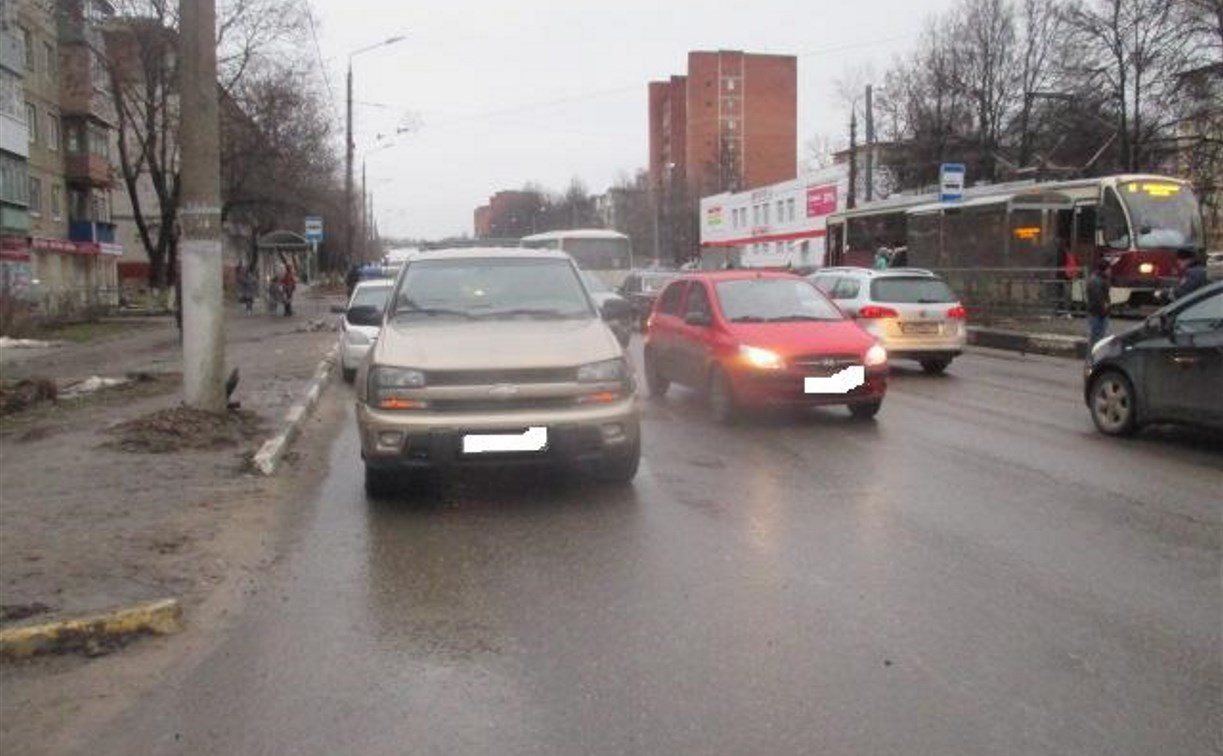 В тройном ДТП на улице Металлургов в Туле пострадал мужчина