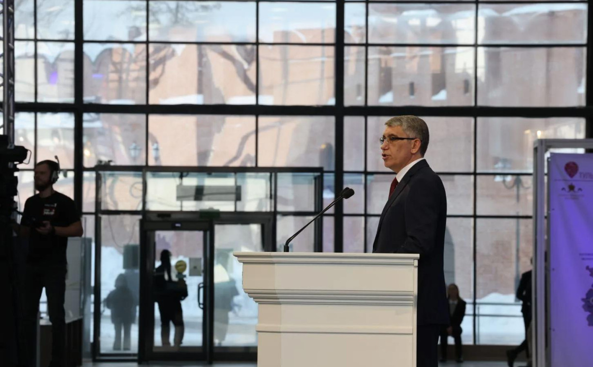 Миляев анонсировал меры поддержки молодым учителям региона