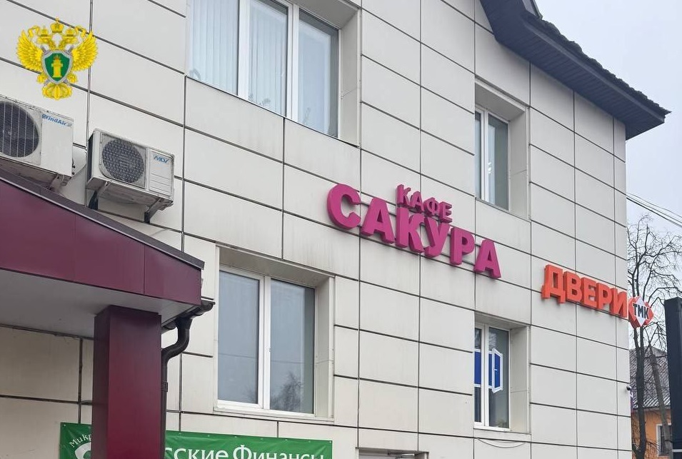 В Суворовском районе повар 8 месяцев работала в кафе без договора: директора оштрафовали