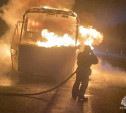 Автобус сгорел на трассе М-2 в Тульской области