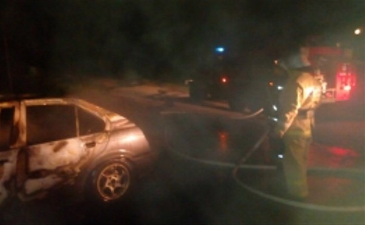Пожар на ул. Седова: туляк поджег соседские автомобили от злости