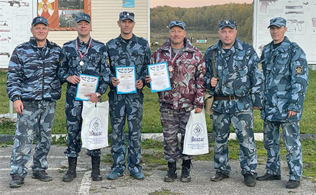 Сотрудники тульского УФСИН заняли 2-е место на областных соревнованиях по  стрельбе из автомата - Новости Тулы и области - MySlo.ru