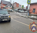 В Туле водитель на Suzuki сбил женщину, которая перебегала дорогу на красный 