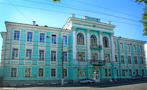 В Туле начальник учебно-методического центра по гражданской обороне получил премий на полтора миллиона рублей
