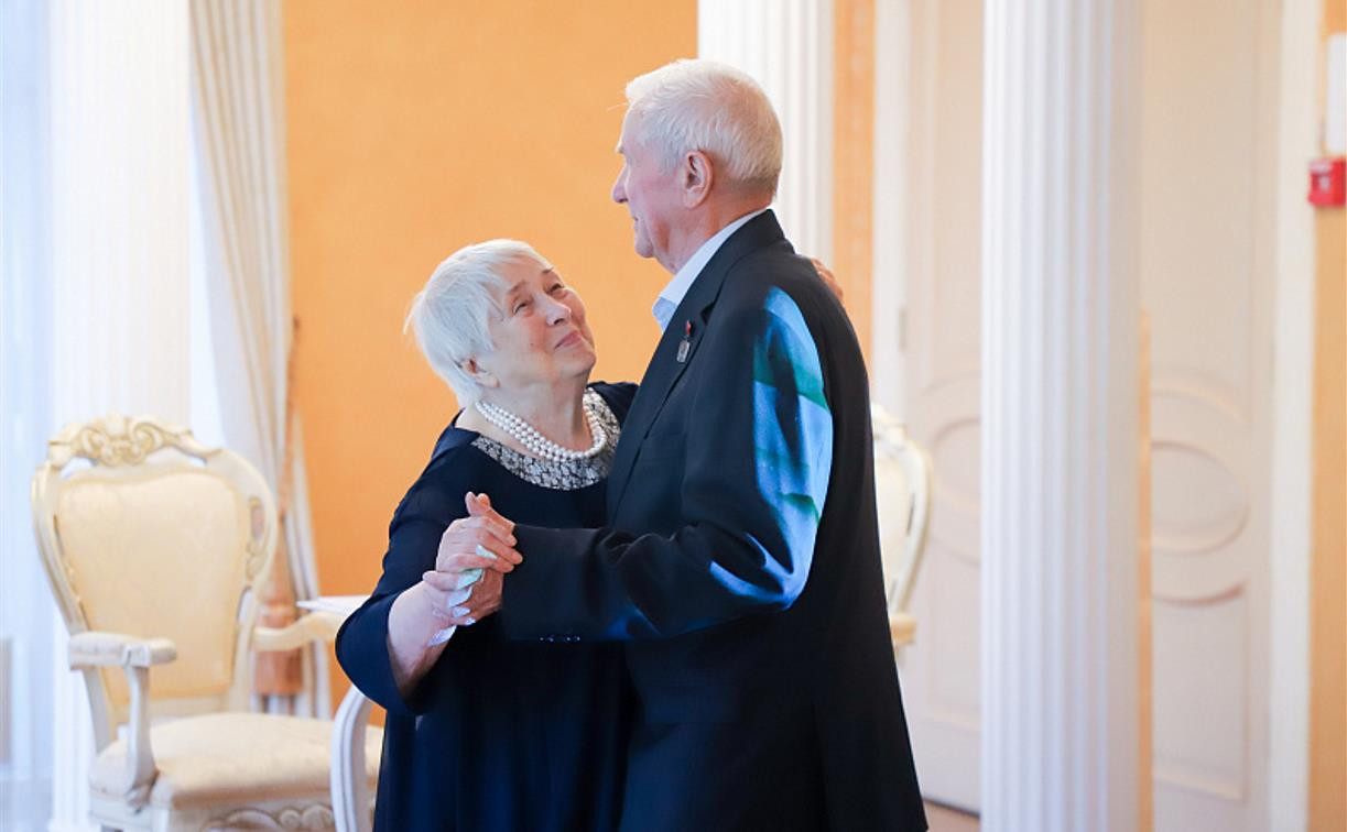 Тульская семья Кобылиных отметила 61-летие совместной жизни