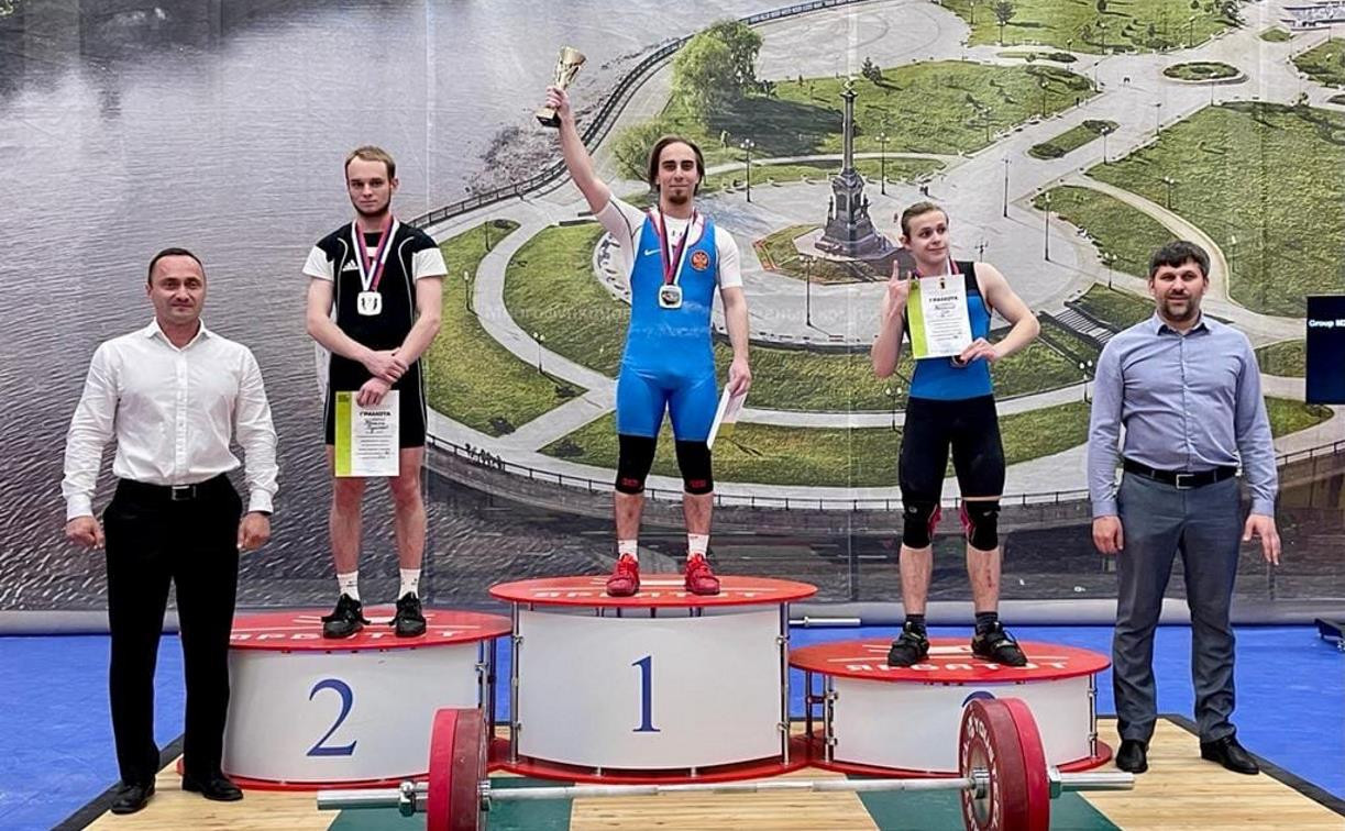 Туляк завоевал золото на чемпионате ЦФО по тяжелой атлетике