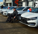 12 пострадавших на производствах туляков получили новые Lada Vesta 