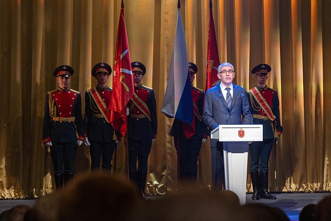 «Победа будет за нами, побеждает тот, кто не сдаётся»: Дмитрий Миляев произнес искреннюю речь ко Дню защитника Отечества