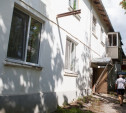 В Барсуках затопило дом: жительница не пустила ремонтников к трубе
