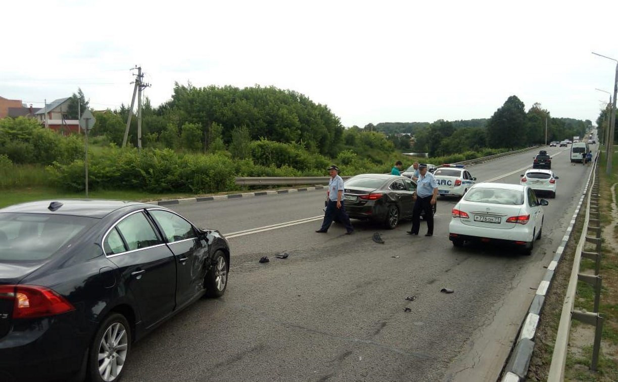 На Московском шоссе в Туле произошла массовая авария с участием маршрутки