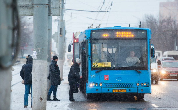 В Туле проезд в муниципальном транспорте при безналичной оплате стоит 15 рублей
