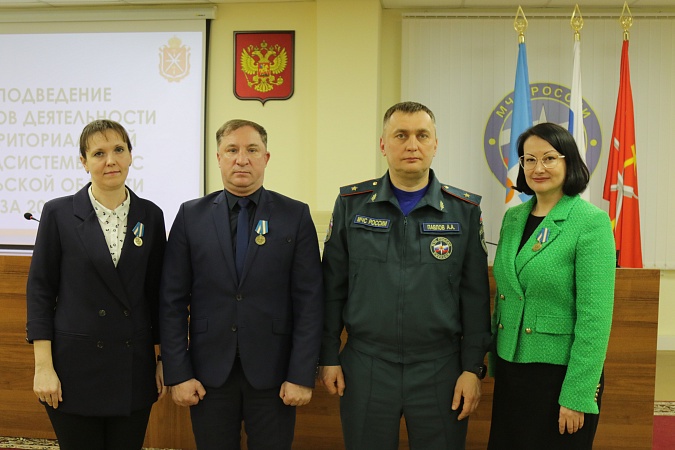 В Туле наградили работников МЧС