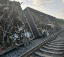 Пустили грузовой поезд под откос: трое туляков успели наворовать 600 кг металла
