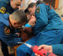 В Узловой сотрудники МЧС спасли малыша, который засунул палец в сушилку