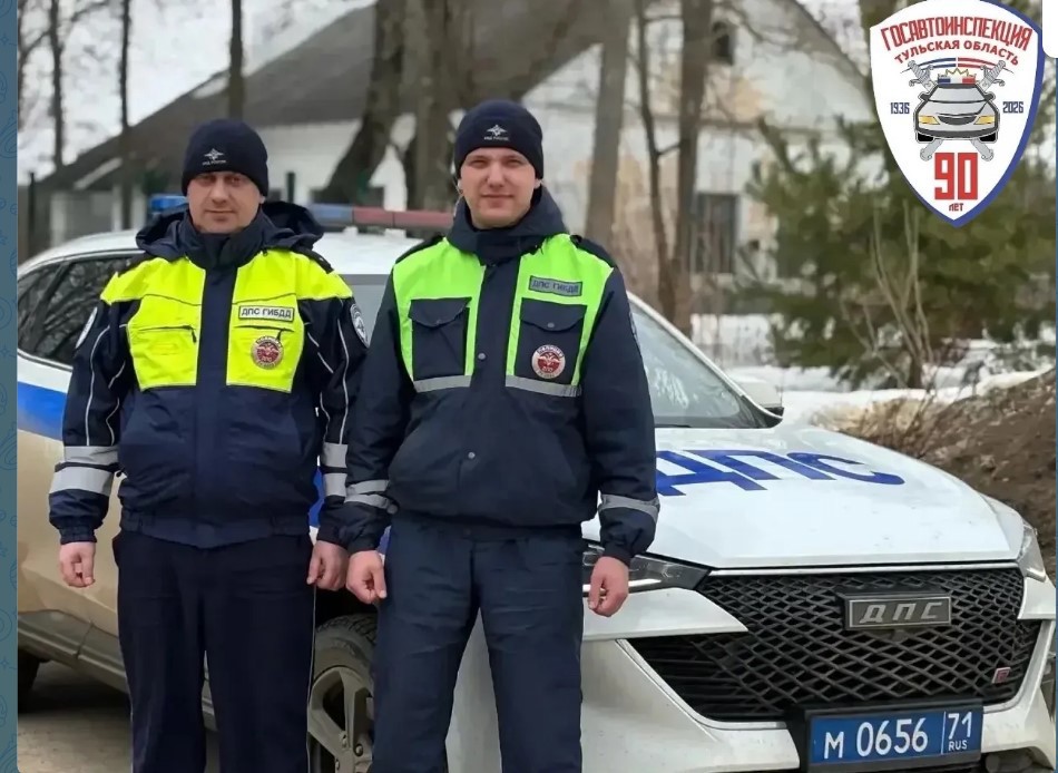 Щекинские гаишники доставили получившего травму пешехода в больницу