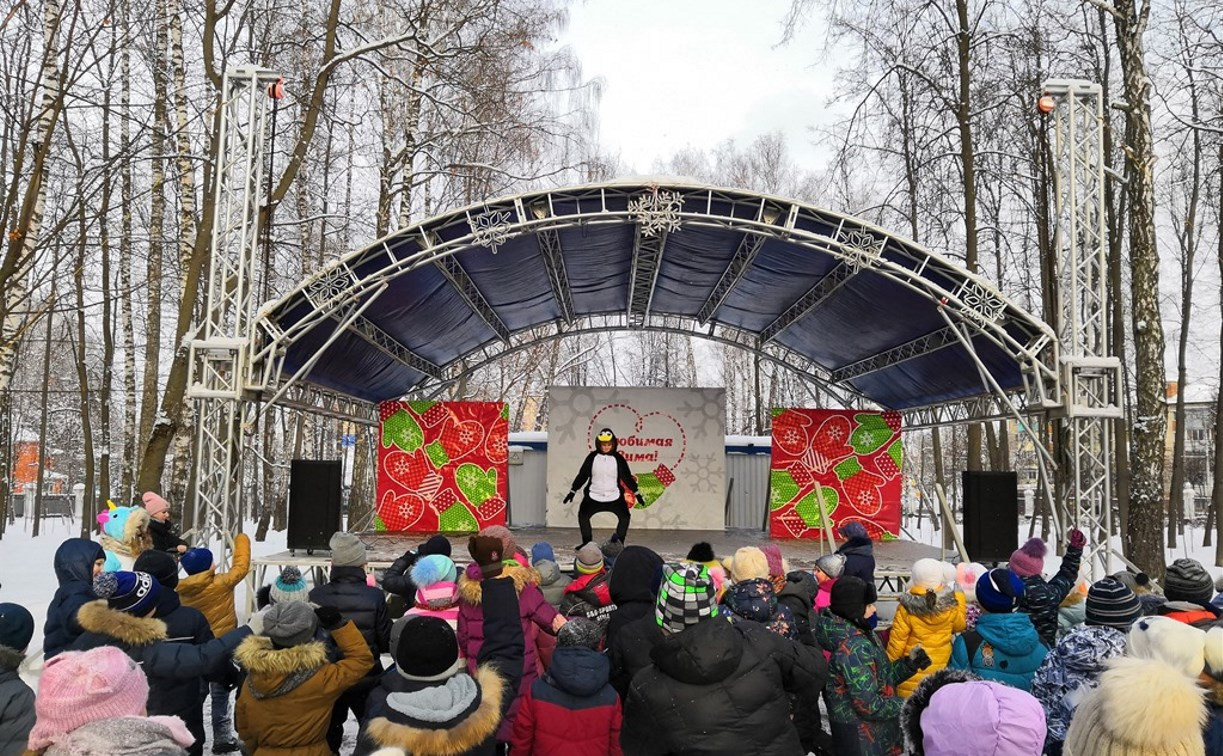 В Комсомольском парке Тулы открылась новогодняя ёлка