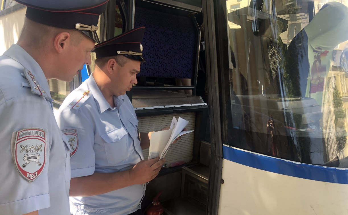 В Туле госавтоинспекторы проверили соблюдение ПДД водителями «детских» автобусов
