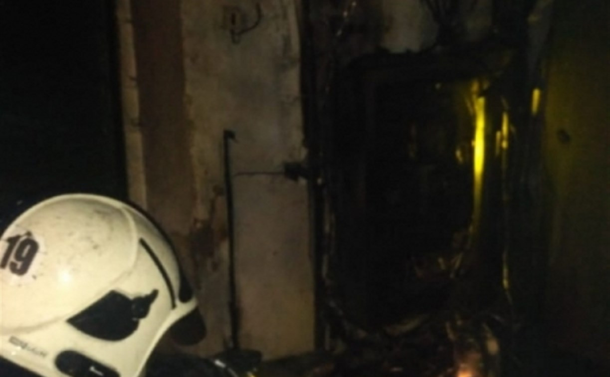 В Туле на ул. Пархоменко сгорела трансформаторная будка