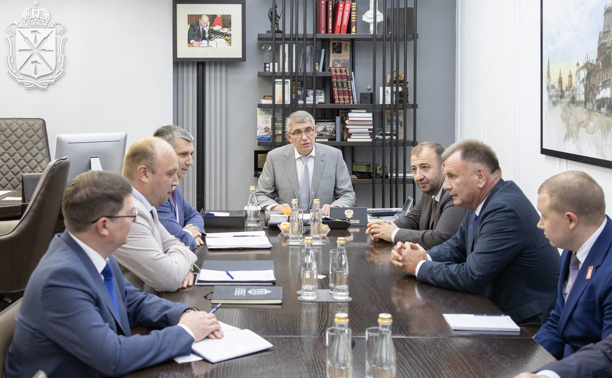 Губернатор Дмитрий Миляев встретился с руководителями Главного центра специальной связи