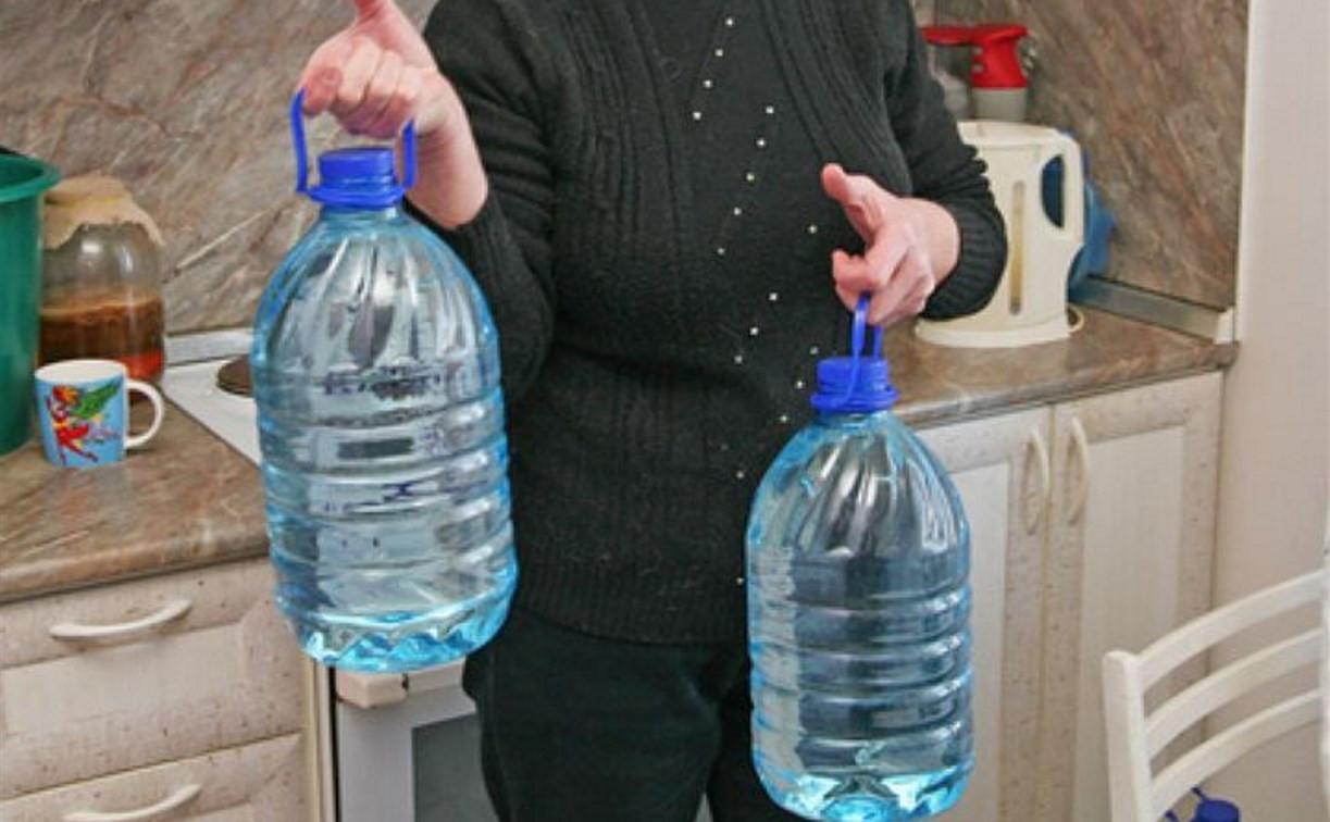 Жители деревни Кимовского района больше недели живут без воды