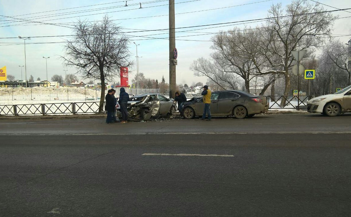 В Туле в ДТП на улице Октябрьской пострадал мужчина