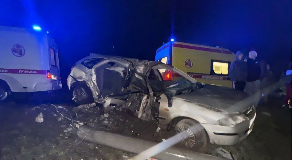 18-летняя водитель «Мазды» из Богородицка влетела в столб: пассажир машины погиб