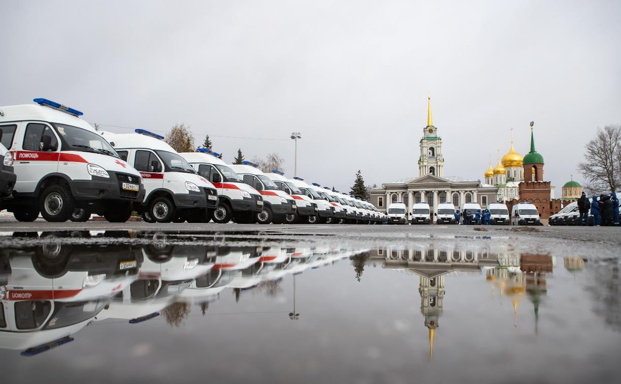Алексей Дюмин передал региональному Центру медицины катастроф 39 новых автомобилей