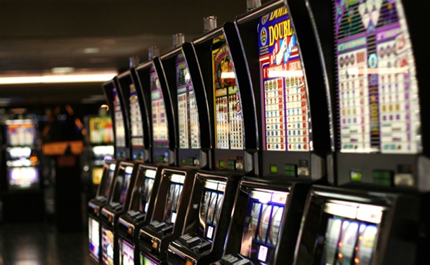Предприниматели выдавали игровые автоматы за лотерейные аппараты