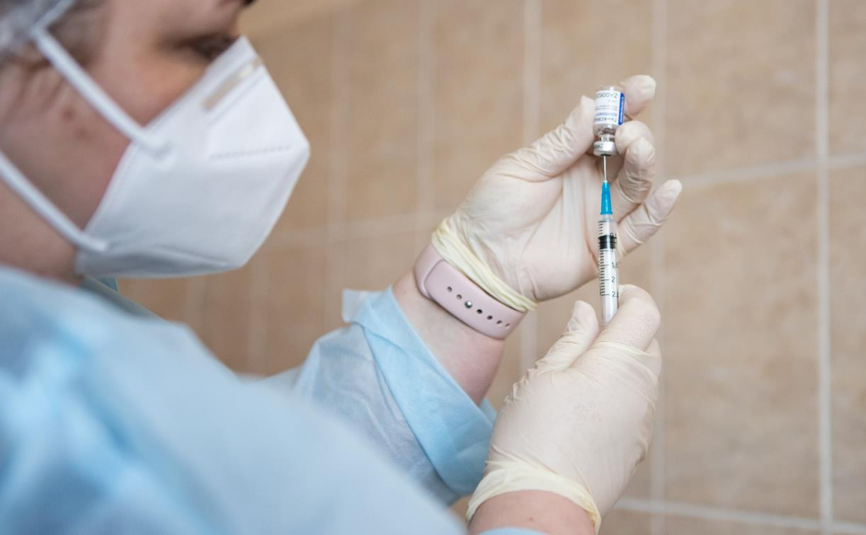 В Туле вводят обязательную вакцинацию от коронавируса для групп риска