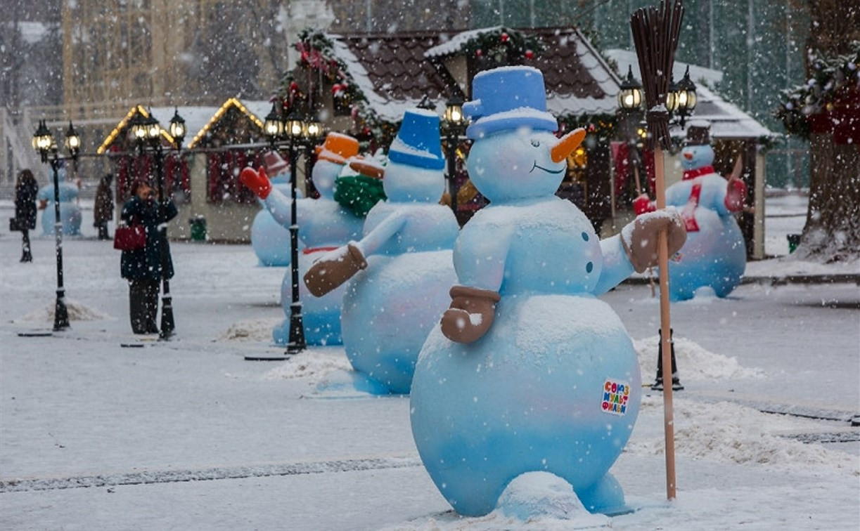 В Туле пройдет фестиваль Новогодних елок, конкурс снеговиков и рекордное чаепитие 
