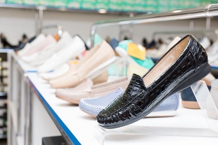 Роспотребнадзор нашел в тульском магазине контрафактную обувь на 12 млн рублей
