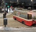 На ул. Епифанской трамвай развернуло на 90 градусов