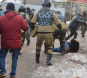Полиция начала задержания части жителей в Плеханово