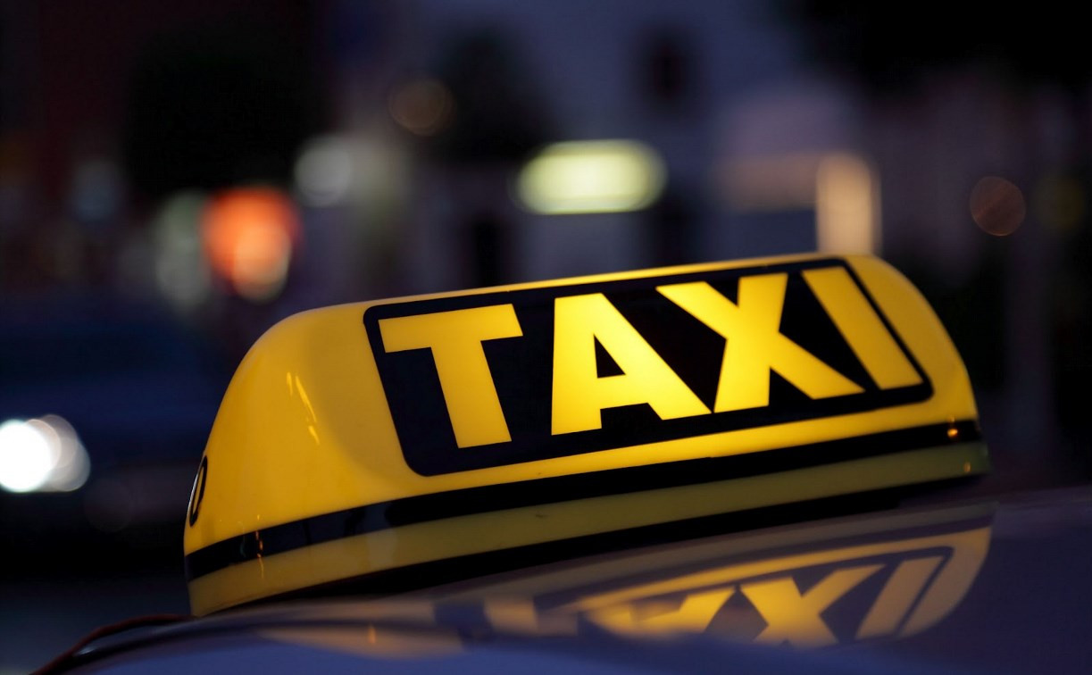 Нападение на таксиста в Туле: в подъезд водителя заманила пассажирка