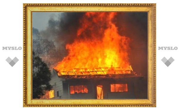 Крупный пожар в Туле: в Заречье тушат частный дом