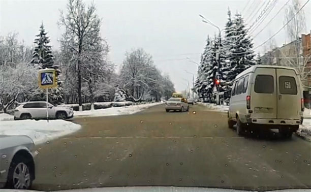 В Новомосковске наказали «торопыжку» на маршрутке