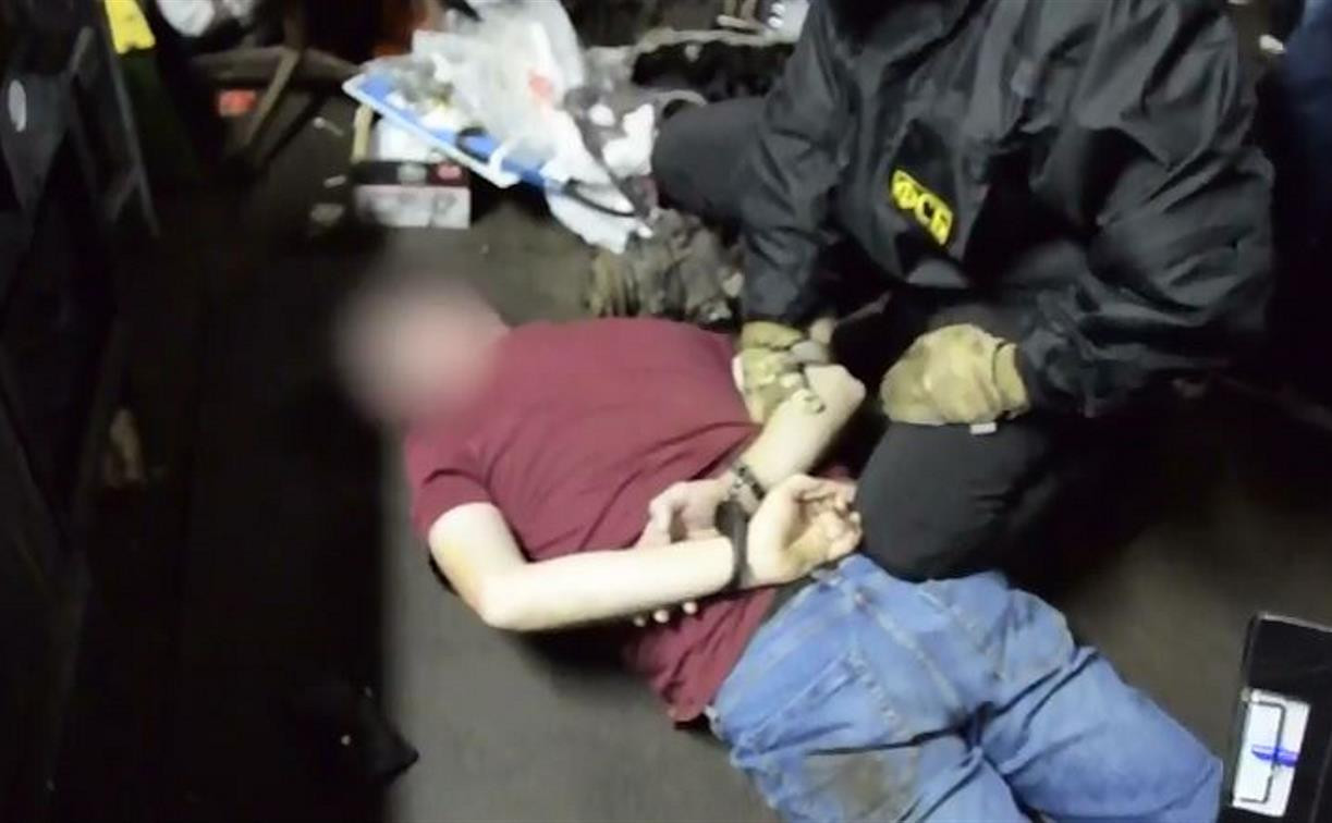 ФСБ опубликовала видео задержания украинского шпиона в Туле