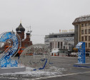 В Туле ищут водителя, сбившего новогодний шар на площади Ленина
