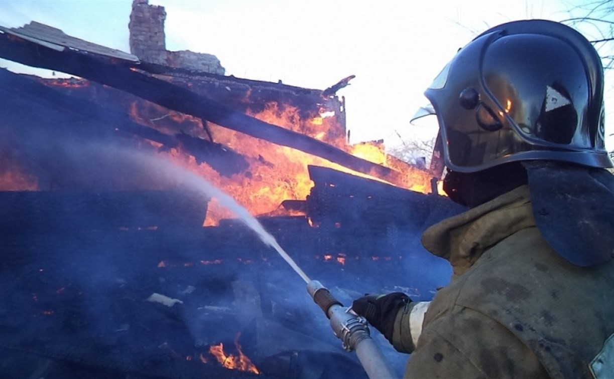 Вечером 28 марта в Щекинском районе сгорел дом