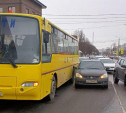 На ул. Кирова школьный автобус столкнулся с Mitsubishi Lancer