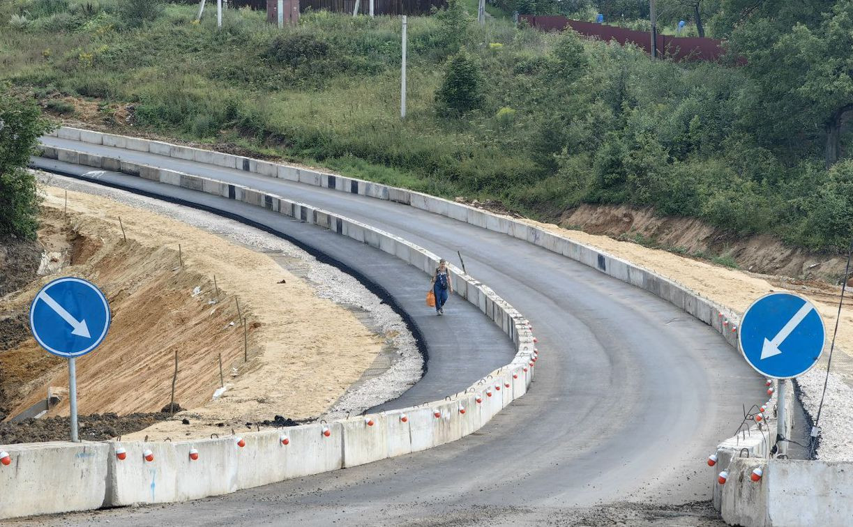 В Скуратово после 6 месяцев ремонта открыли дорогу, но не всю