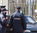 Тульская полиция контролирует соблюдение запрета на посещение кладбищ: фоторепортаж