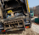 В Пролетарском округе Тулы застряли два мусоровоза 
