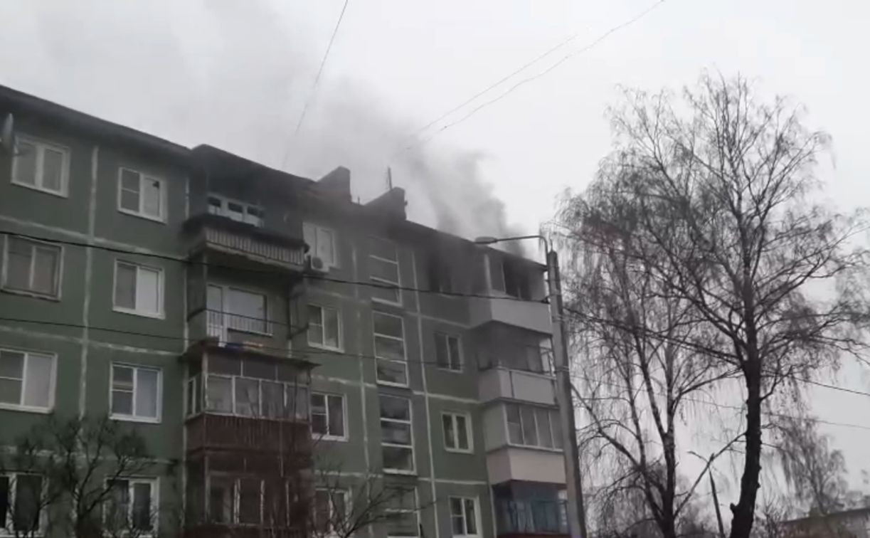 В Новомосковске загорелась квартира в пятиэтажке