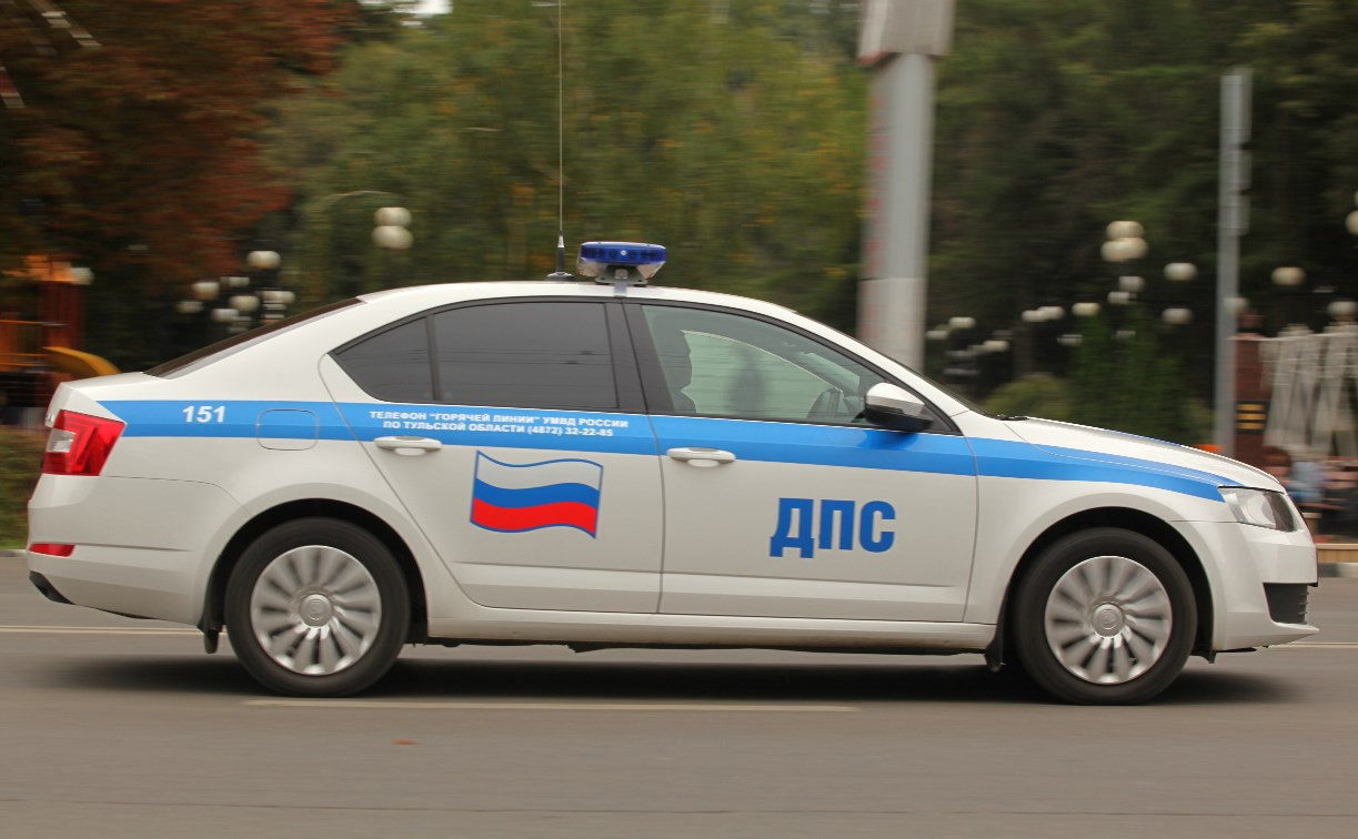 В Туле водитель уснул за рулем BMW: жители узнали в нем киреевского чиновника