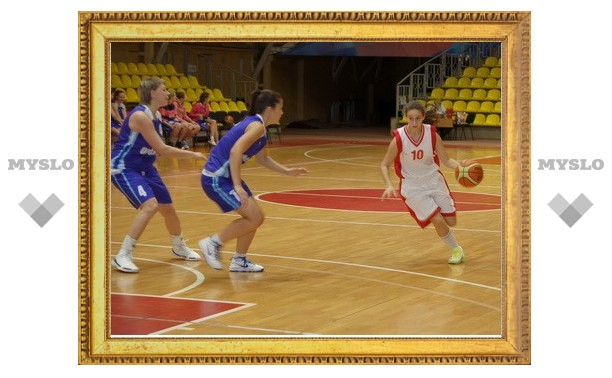Тульские и брянские студентки-баскетболистки сыграли вничью