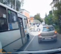 Водитель автобуса № 77 вылетел на встречку: автохама могут лишить прав
