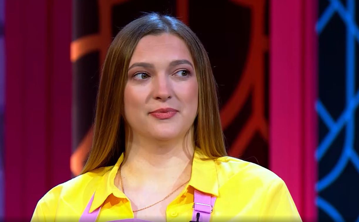 Кулинар Екатерина Нибуткина из Белева приняла участие в шоу кондитерских рекордов на «Пятнице!»