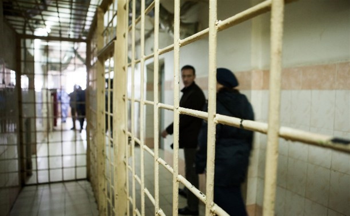 Мужчина пытался передать в следственный изолятор Тулы сим-карты